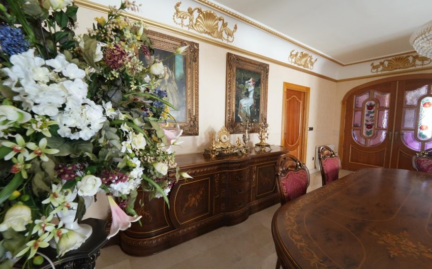 Resale - Villa -
Orihuela Costa - Campoamor