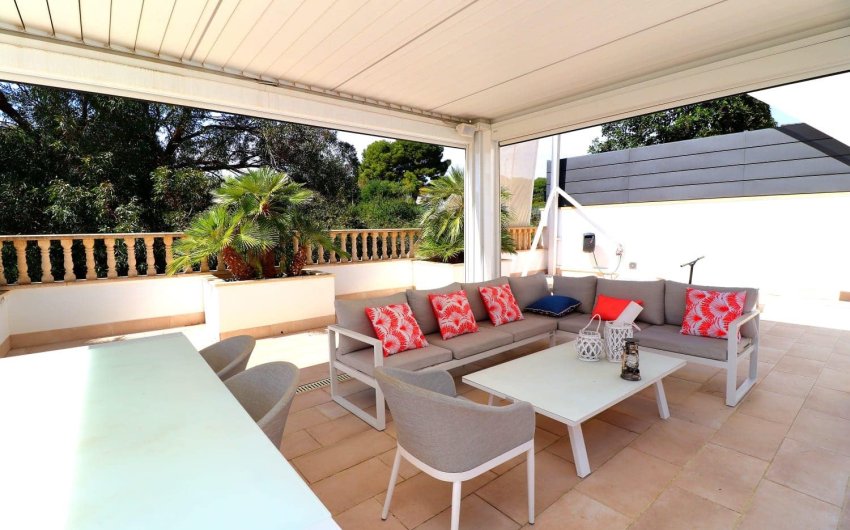 Resale - Villa -
Orihuela Costa - Campoamor