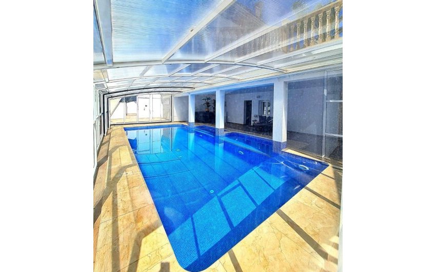 Resale - Villa -
Orihuela Costa - Campoamor