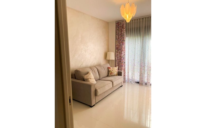 Resale - Villa -
Orihuela Costa - Campoamor