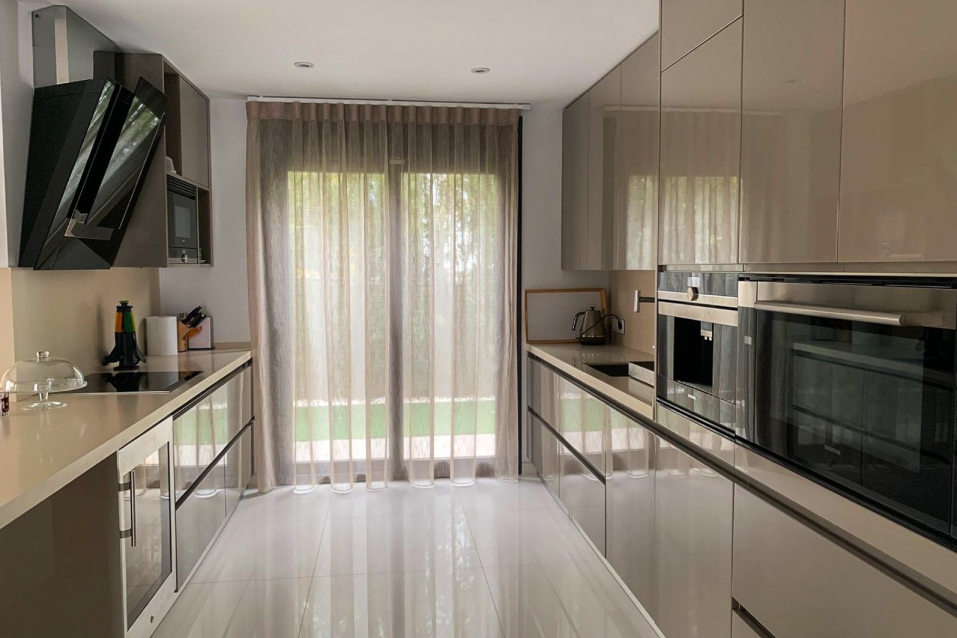 Resale - Villa -
Orihuela Costa - Campoamor