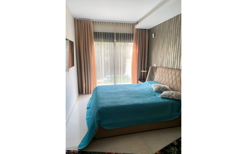 Resale - Villa -
Orihuela Costa - Campoamor