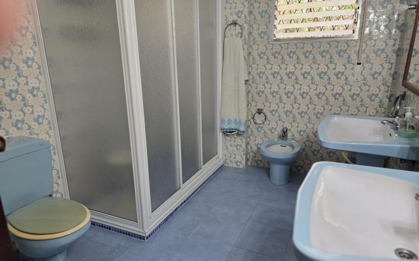 Resale - Villa -
Orihuela Costa - Campoamor