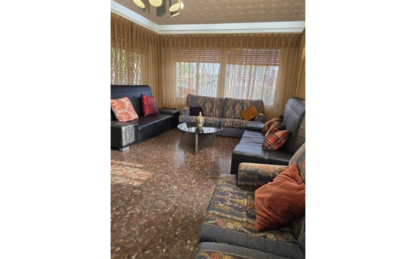 Resale - Villa -
Orihuela Costa - Campoamor