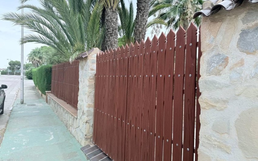 Resale - Villa -
Orihuela Costa - Campoamor