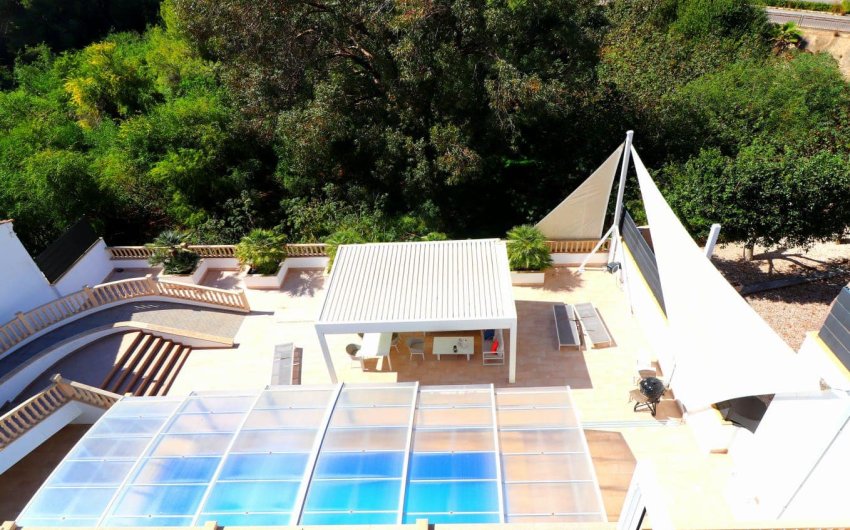 Resale - Villa -
Orihuela Costa - Campoamor