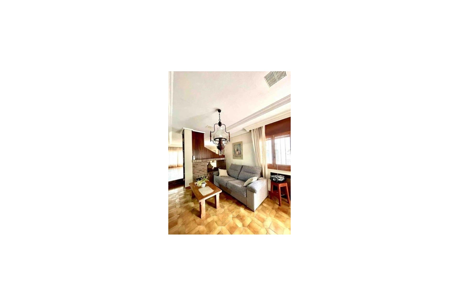Resale - Villa -
Orihuela Costa - Campoamor