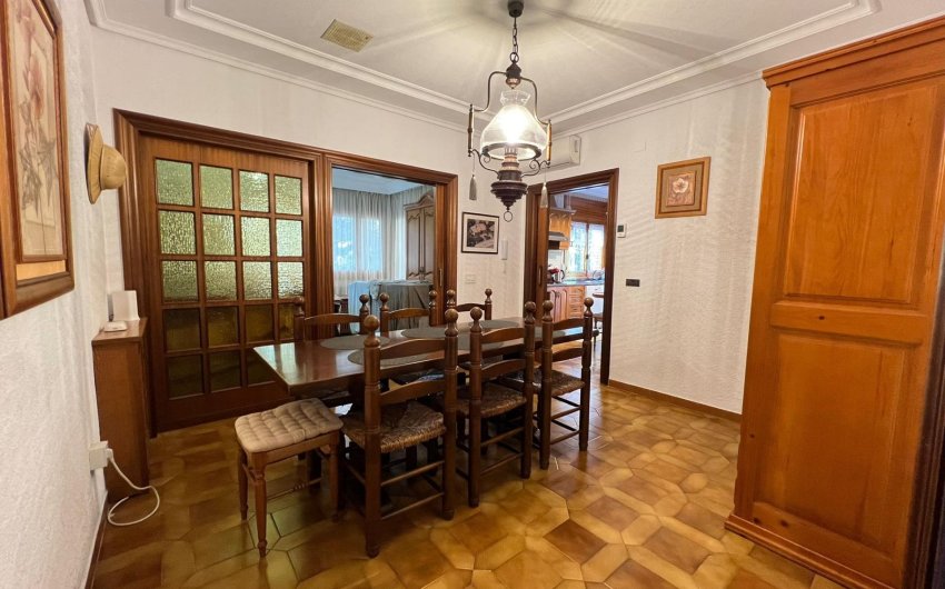 Resale - Villa -
Orihuela Costa - Campoamor