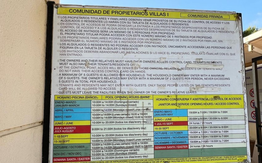 Resale - Villa -
Orihuela Costa - Campoamor