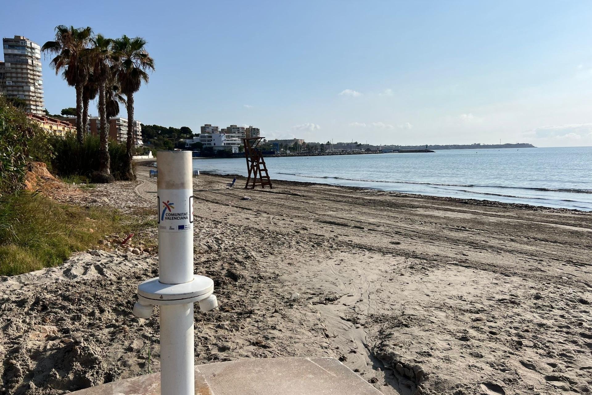 Resale - Villa -
Orihuela Costa - Campoamor