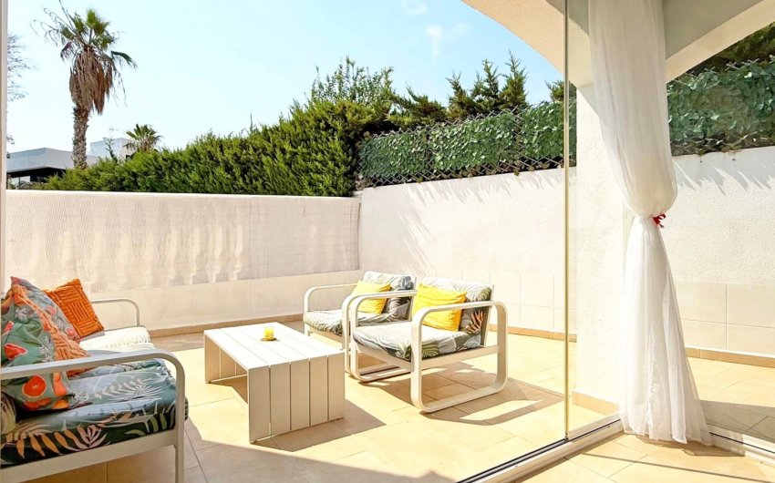 Resale - Villa -
Orihuela Costa - Costa Blanca