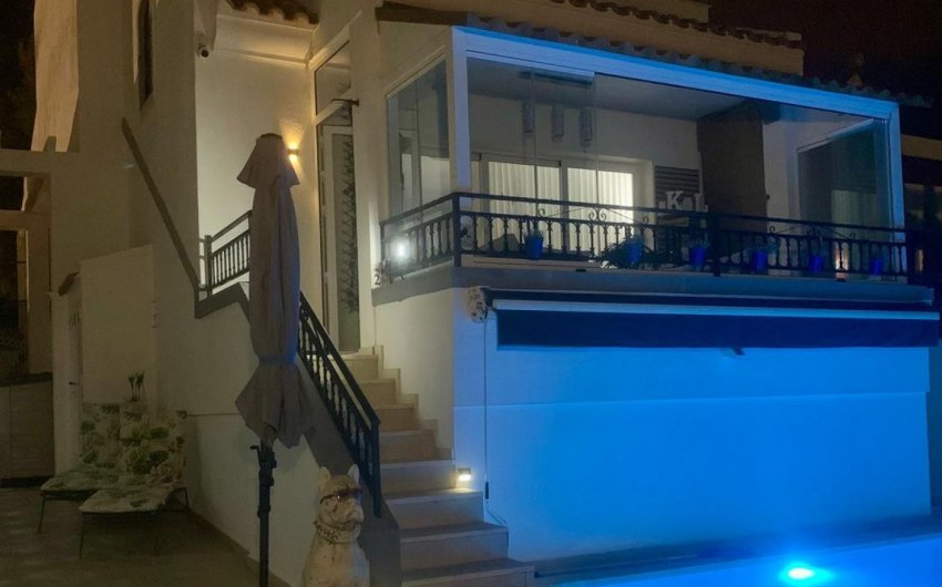 Resale - Villa -
Orihuela Costa - Costa Blanca