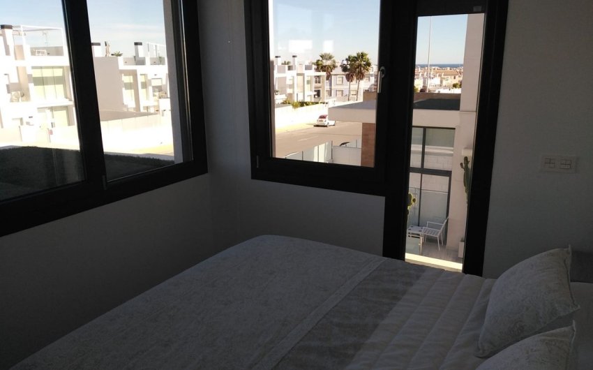 Resale - Villa -
Orihuela Costa - Costa Blanca