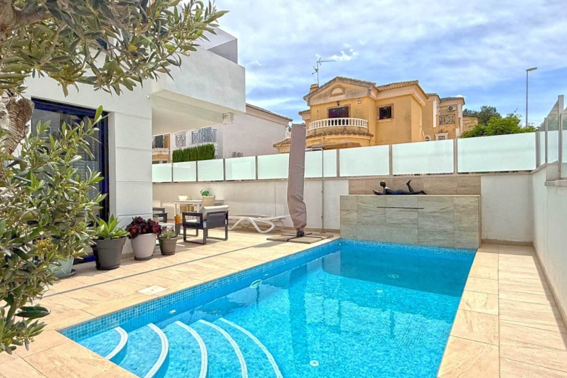 Resale - Villa -
Orihuela Costa - Costa Blanca