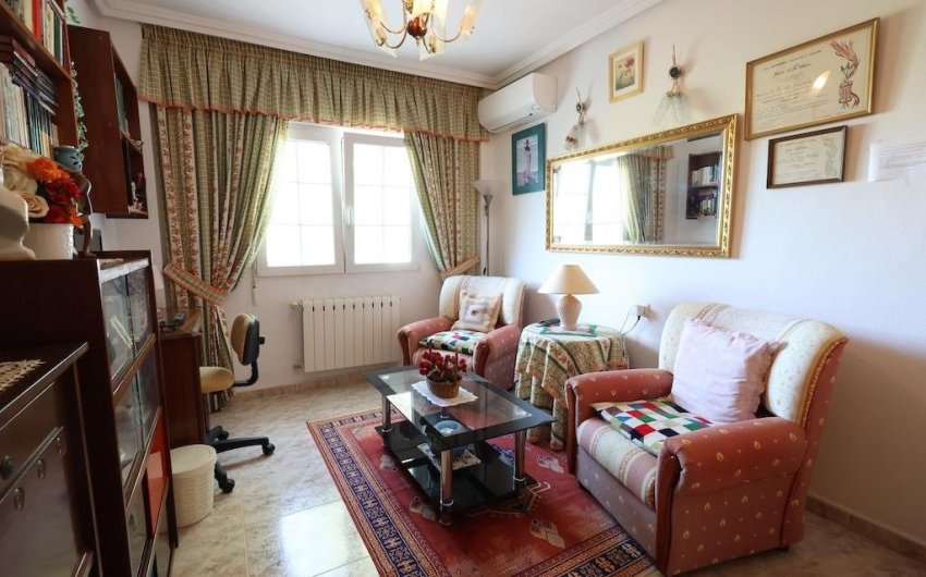 Resale - Villa -
Orihuela Costa - Costa Blanca