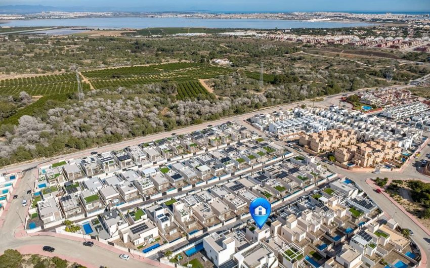 Resale - Villa -
Orihuela Costa - Costa Blanca
