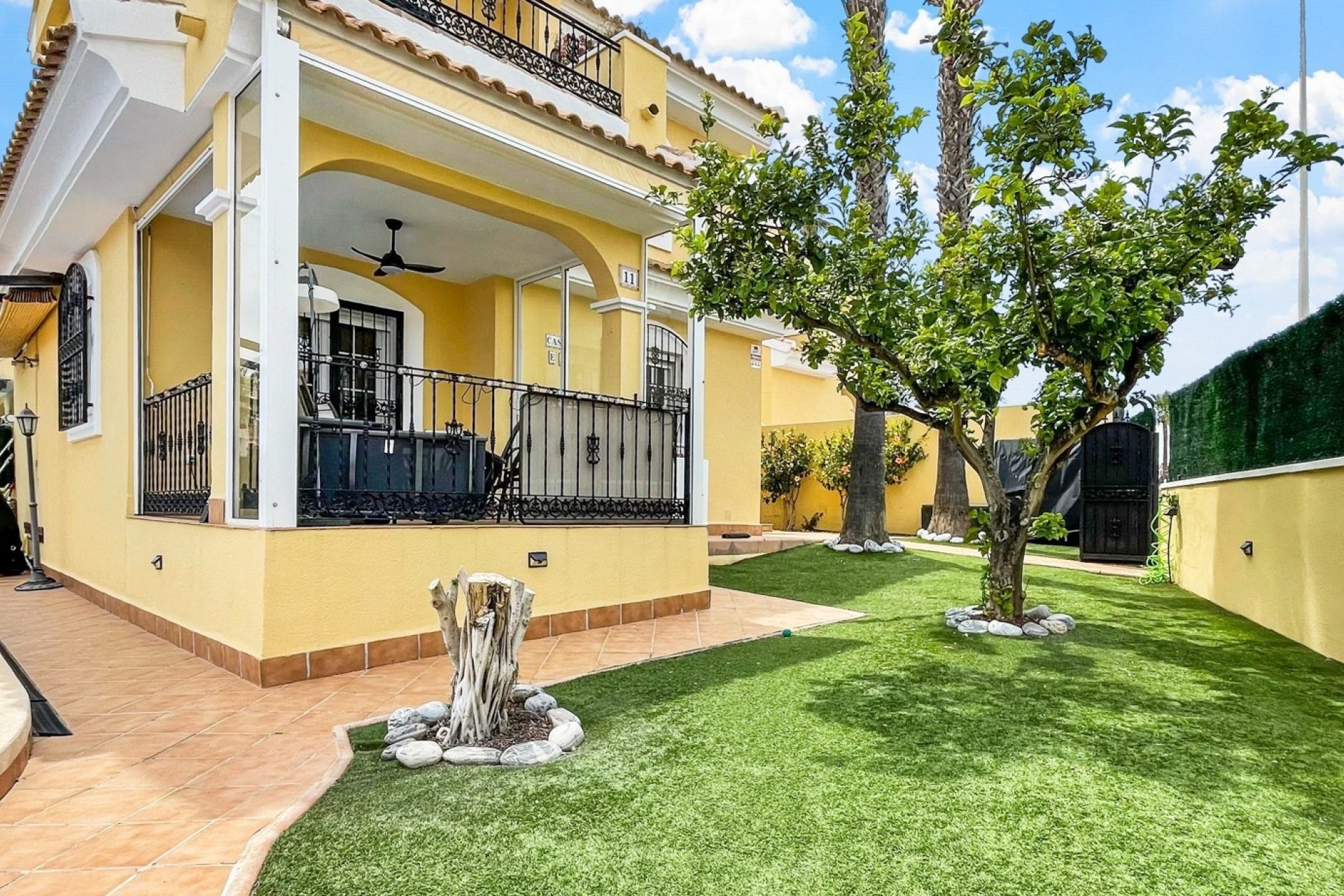 Resale - Villa -
Orihuela Costa - Costa Blanca