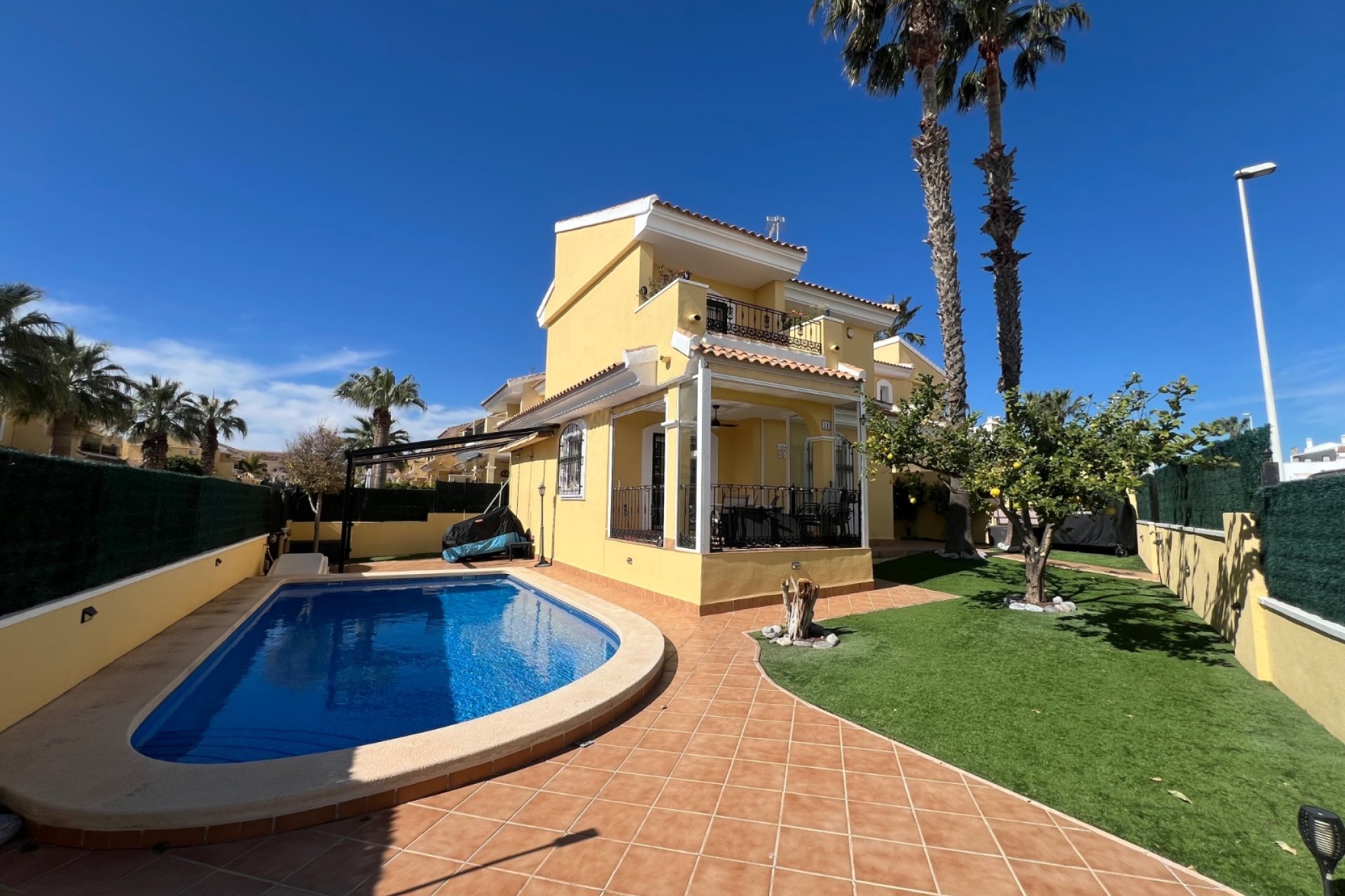 Resale - Villa -
Orihuela Costa - Costa Blanca