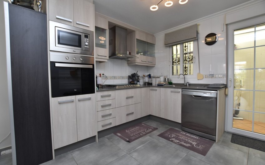 Resale - Villa -
Orihuela Costa - Costa Blanca