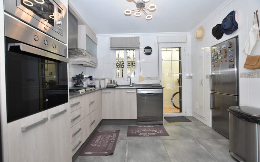 Resale - Villa -
Orihuela Costa - Costa Blanca