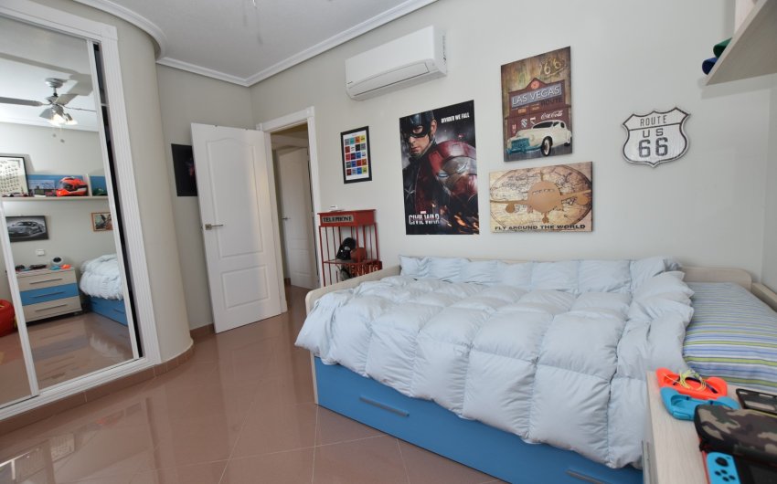 Resale - Villa -
Orihuela Costa - Costa Blanca