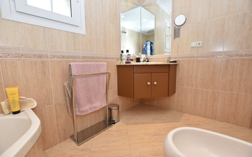 Resale - Villa -
Orihuela Costa - Costa Blanca