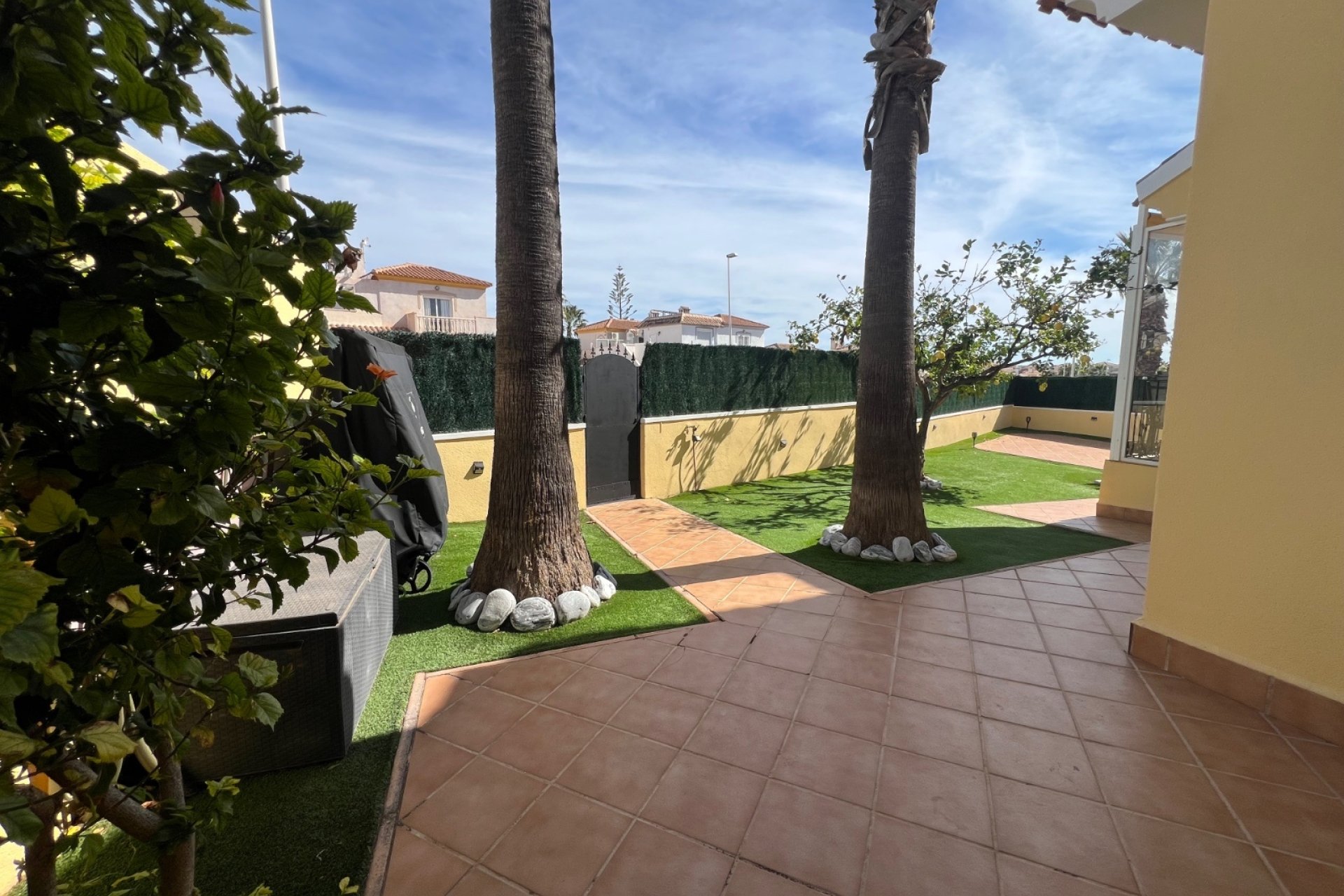 Resale - Villa -
Orihuela Costa - Costa Blanca