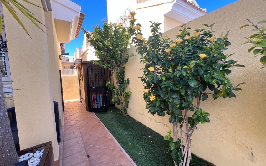 Resale - Villa -
Orihuela Costa - Costa Blanca