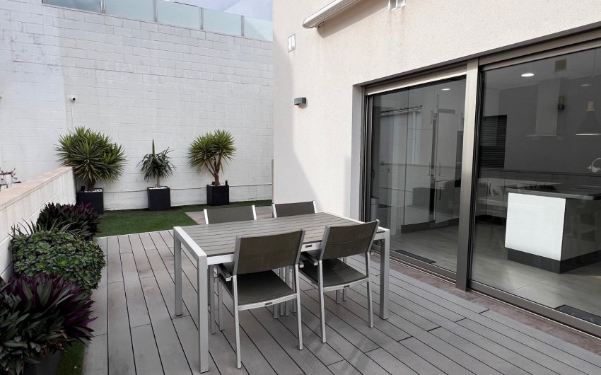 Resale - Villa -
Orihuela Costa - Costa Blanca