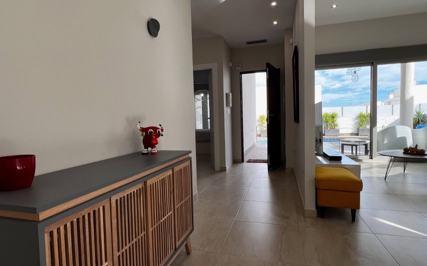 Resale - Villa -
Orihuela Costa - Costa Blanca