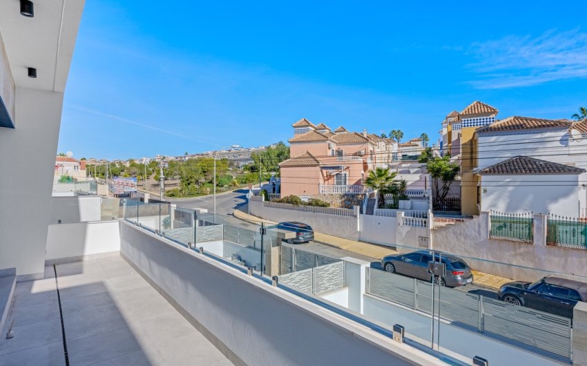 Resale - Villa -
Orihuela Costa - Costa Blanca