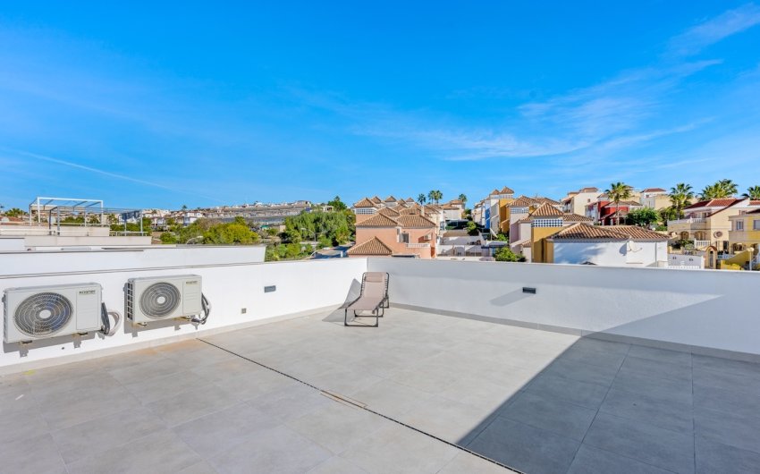 Resale - Villa -
Orihuela Costa - Costa Blanca