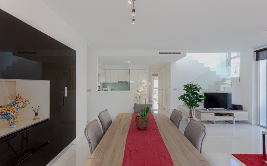 Resale - Villa -
Orihuela Costa - Costa Blanca