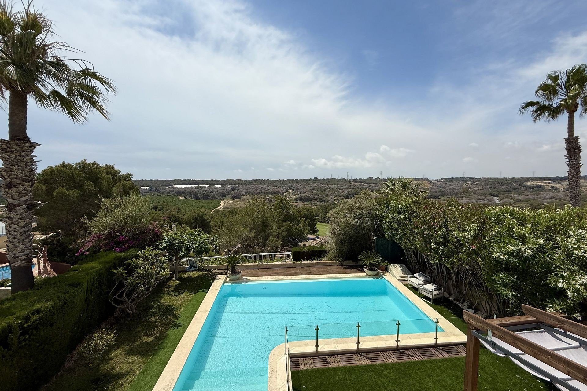 Resale - Villa -
Orihuela Costa - Costa Blanca