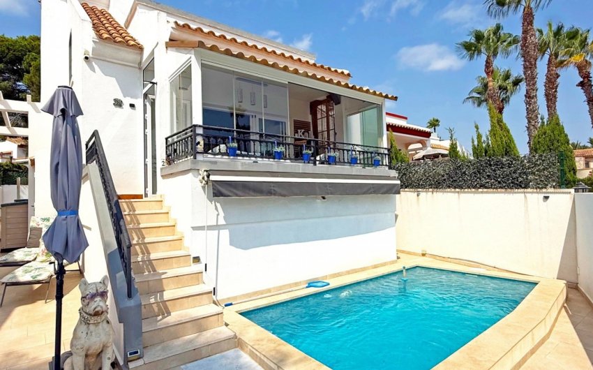 Resale - Villa -
Orihuela Costa - Costa Blanca