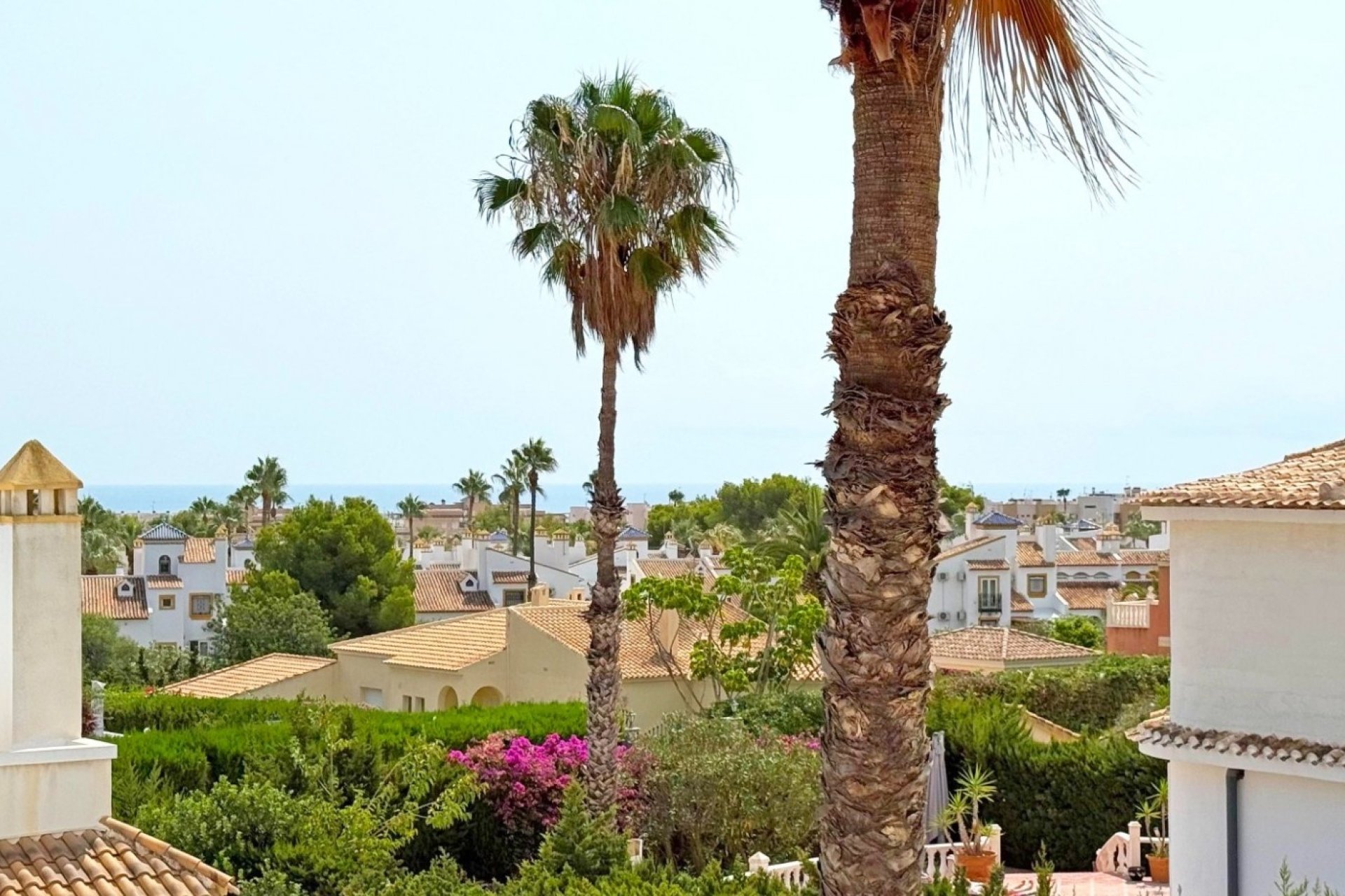 Resale - Villa -
Orihuela Costa - Costa Blanca