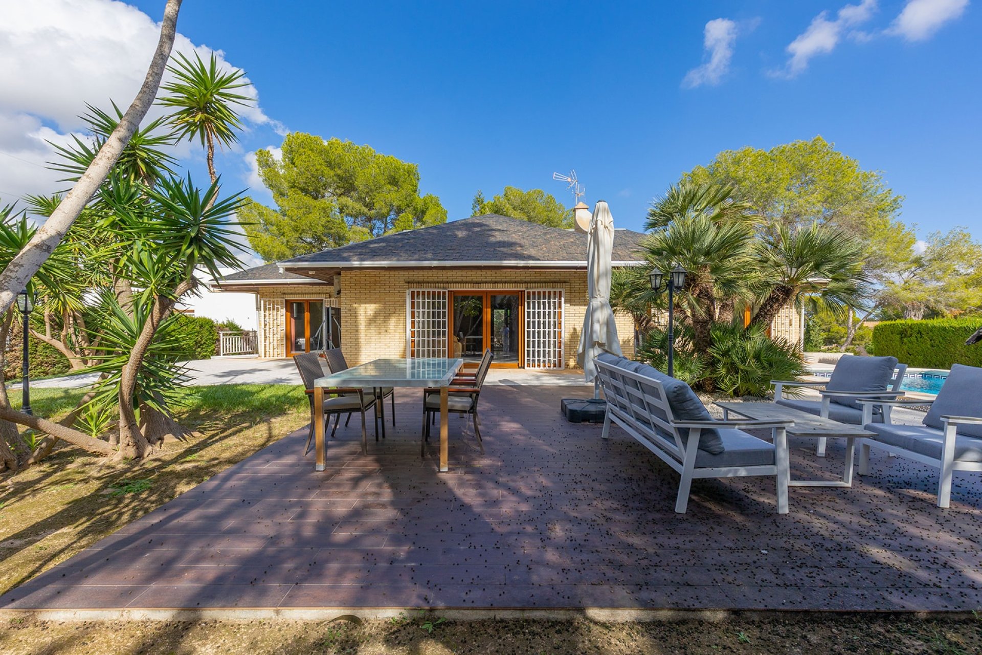 Resale - Villa -
Orihuela Costa - Costa Blanca