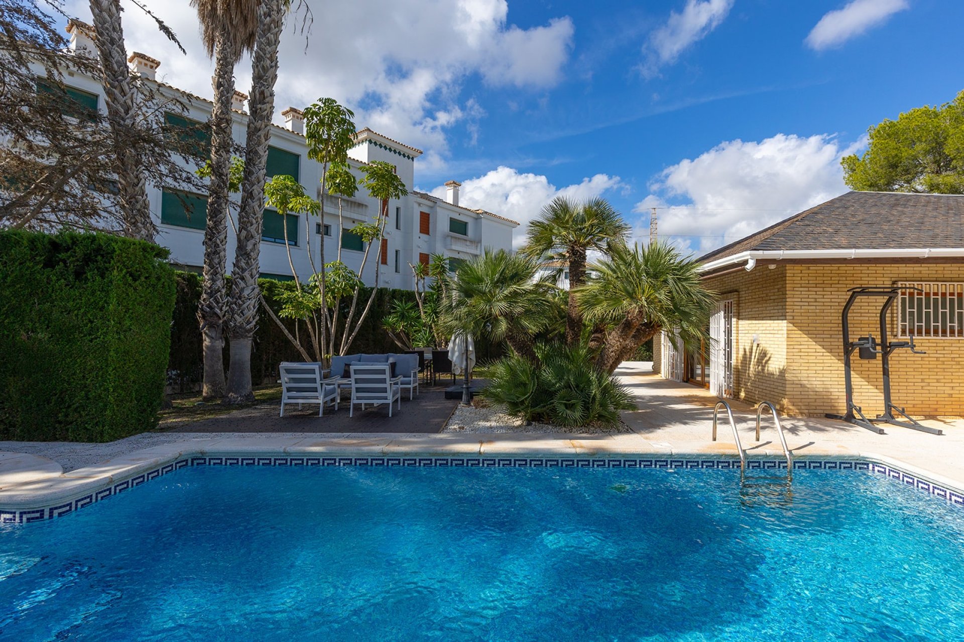 Resale - Villa -
Orihuela Costa - Costa Blanca