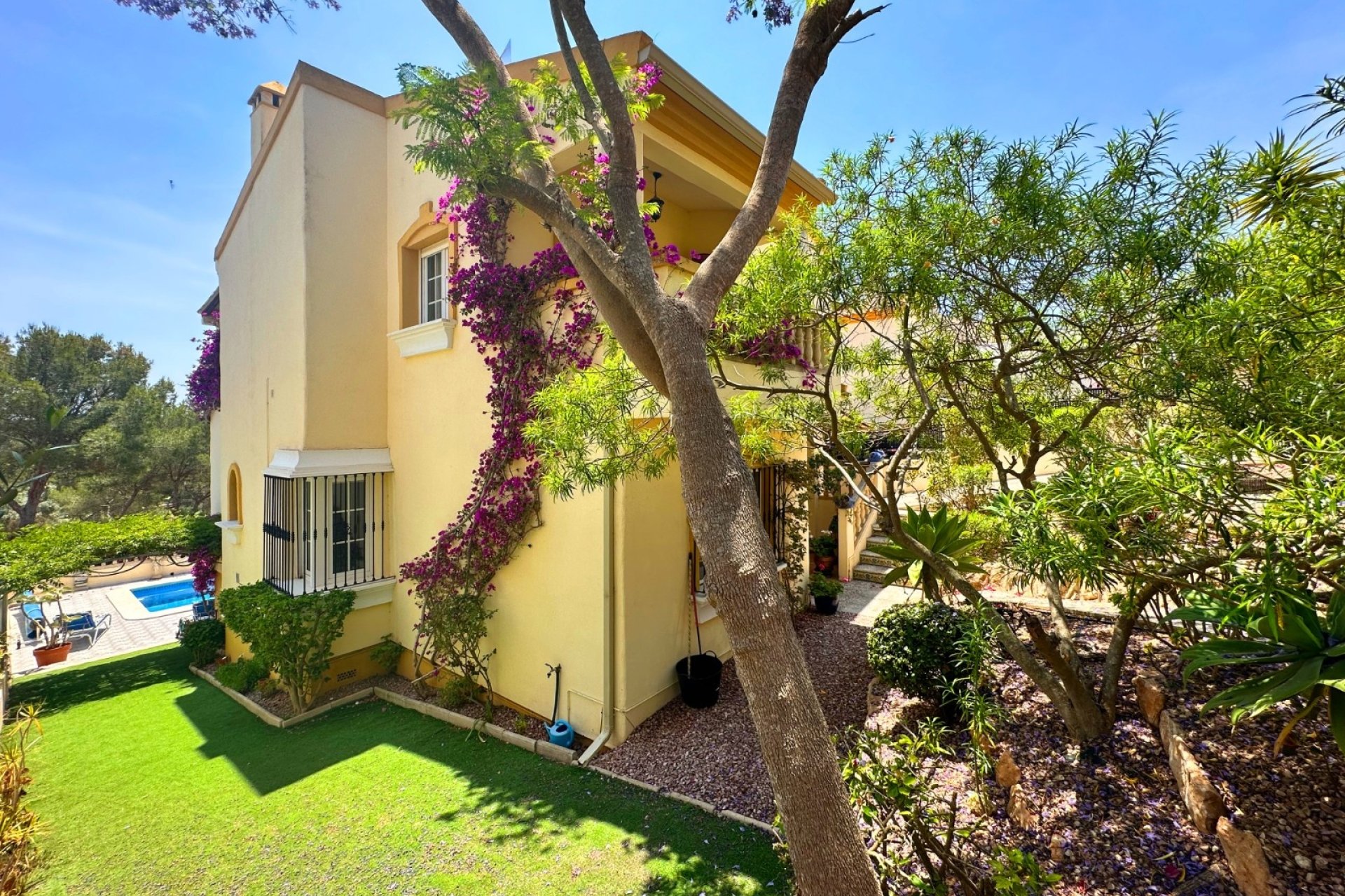 Resale - Villa -
Orihuela Costa - Costa Blanca