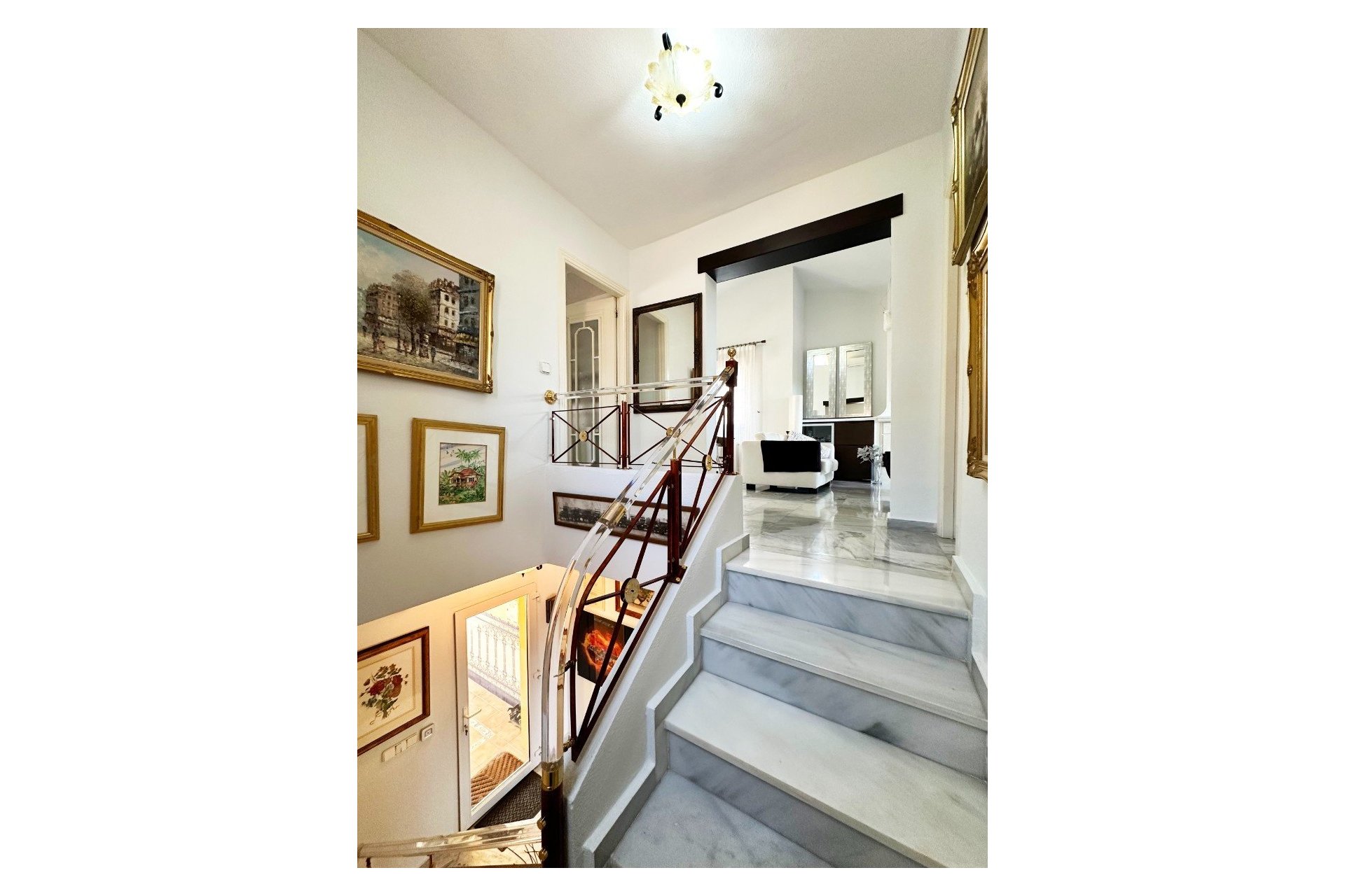Resale - Villa -
Orihuela Costa - Costa Blanca