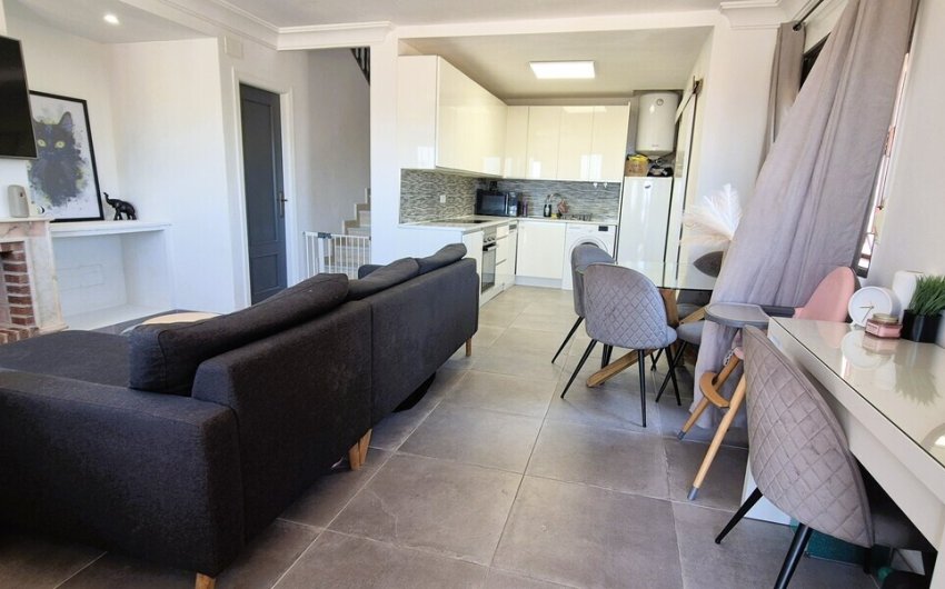 Resale - Villa -
Orihuela Costa - Costa Blanca