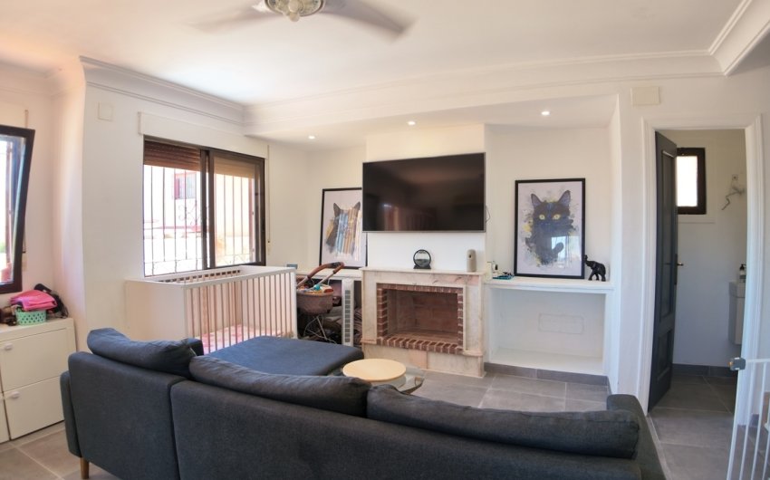 Resale - Villa -
Orihuela Costa - Costa Blanca