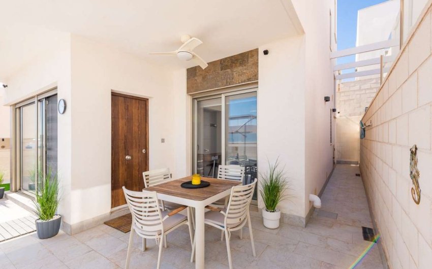 Resale - Villa -
Orihuela Costa - Costa Blanca