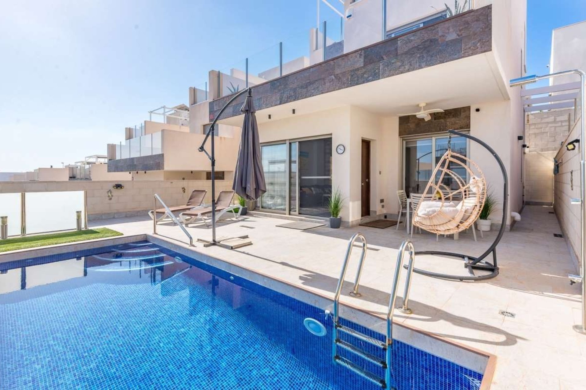 Resale - Villa -
Orihuela Costa - Costa Blanca