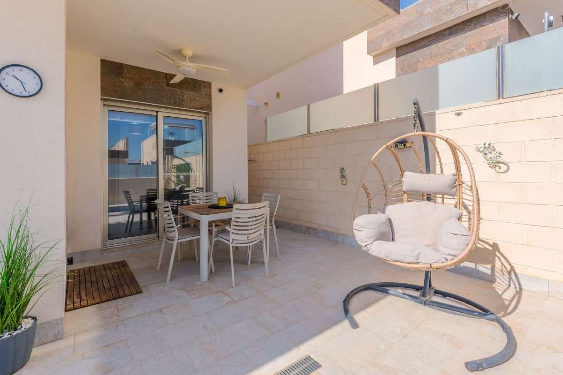 Resale - Villa -
Orihuela Costa - Costa Blanca