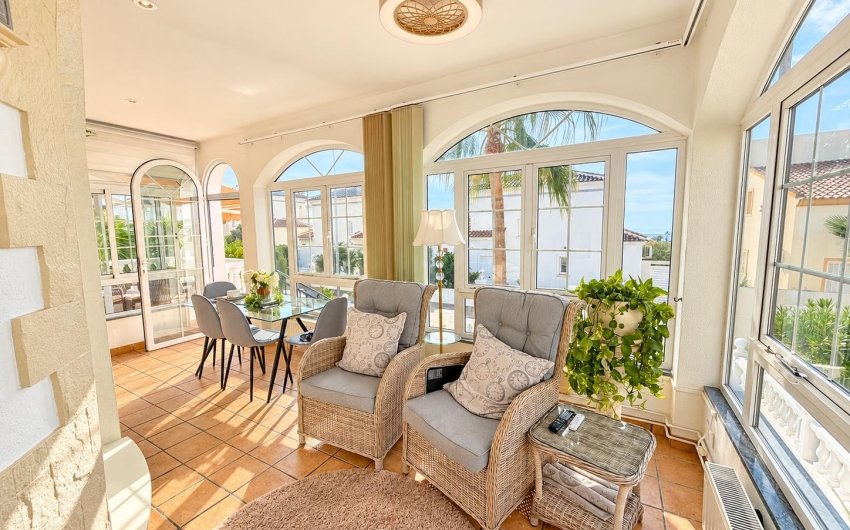 Resale - Villa -
Orihuela Costa - Costa Blanca