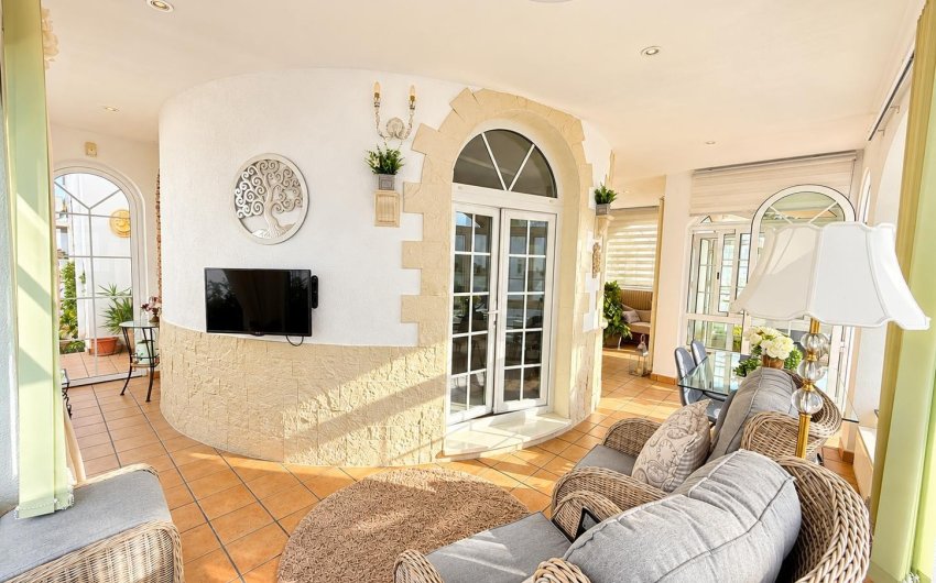 Resale - Villa -
Orihuela Costa - Costa Blanca
