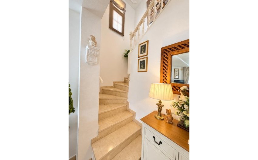 Resale - Villa -
Orihuela Costa - Costa Blanca