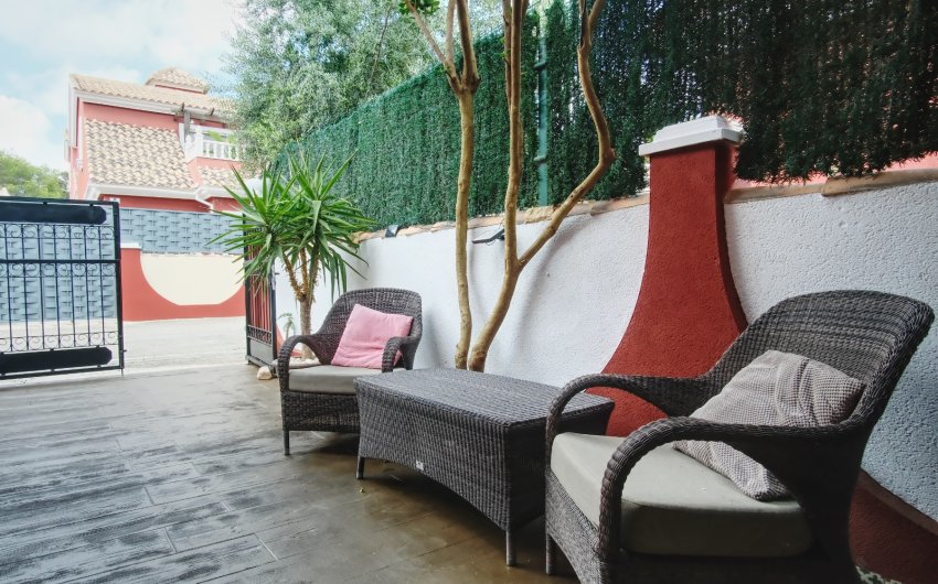 Resale - Villa -
Orihuela Costa - Costa Blanca