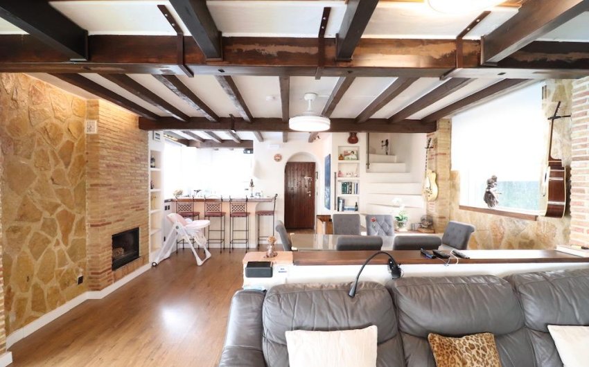 Resale - Villa -
Orihuela Costa - Costa Blanca